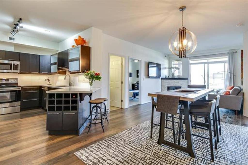 Tranquil Waterfront Condo Κελόουνα  Εξωτερικό φωτογραφία